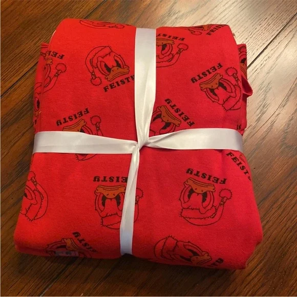 NWT Donald Duck Pajama Set - Picture 3 of 3